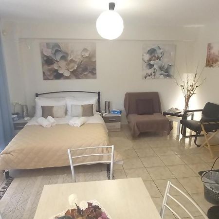 Lavrio Center - Thanasis' Studio Екстериор снимка