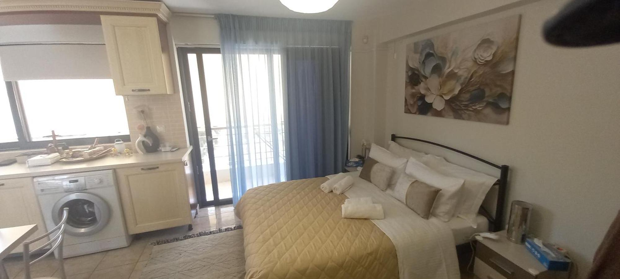 Lavrio Center - Thanasis' Studio Екстериор снимка